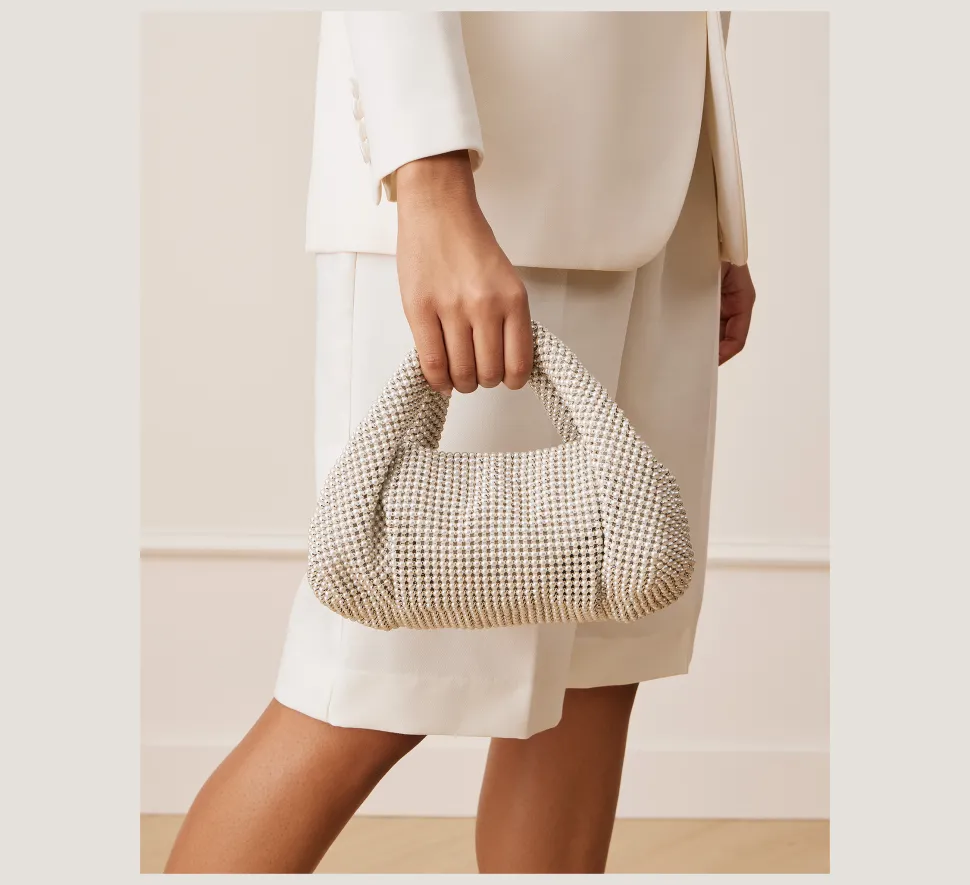Stuart Weitzman The Occasion Edit|HANDBAGS-CHANGE LOCATION